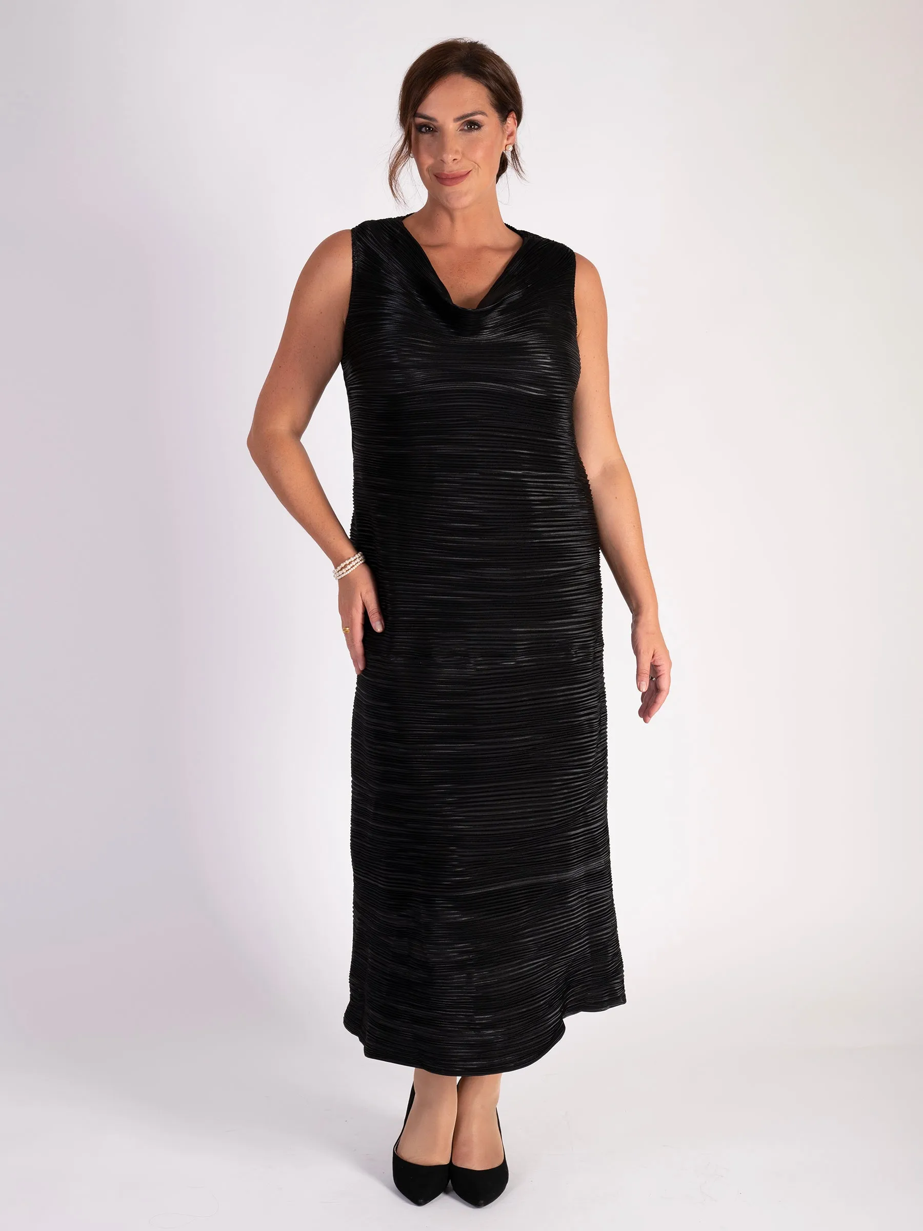 Black Sleeveless Plisse Pleat Dress