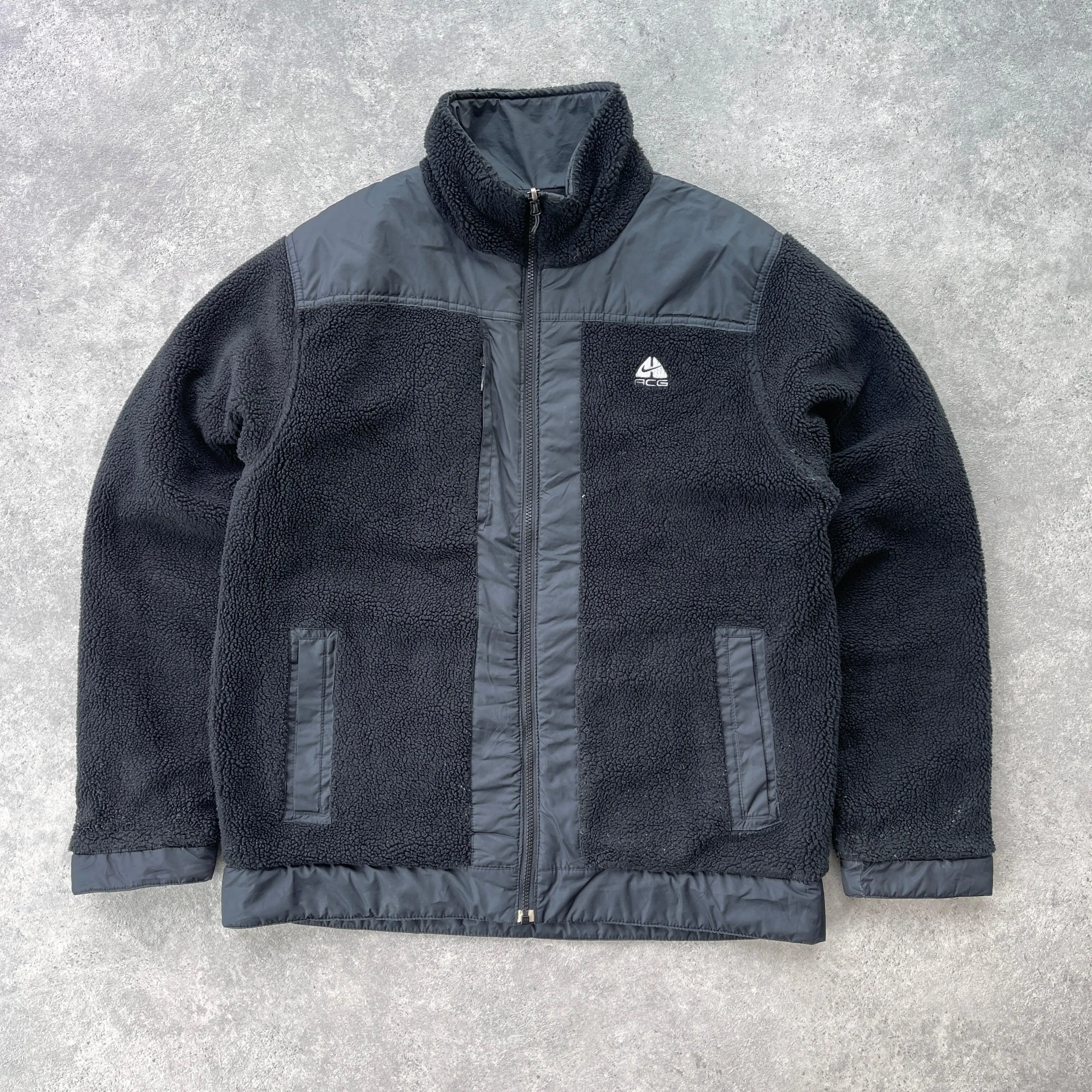 Nike ACG RARE 2000s reversible heavyweight fleece jacket (L)